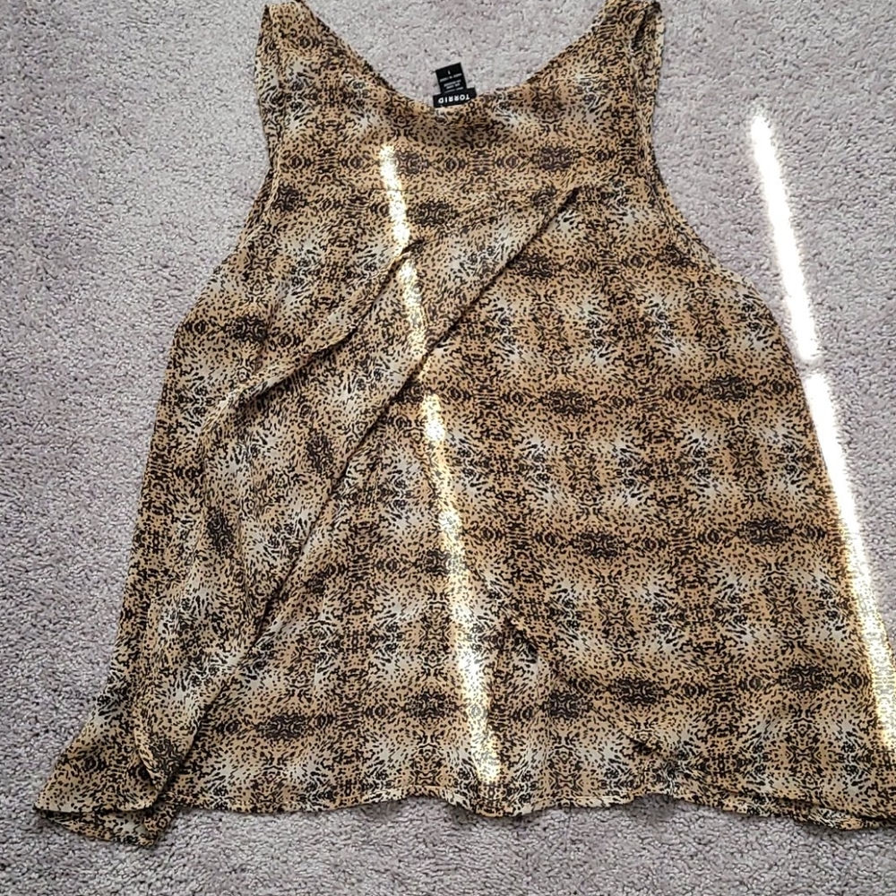 Open back tanktop - Picture 5 of 5